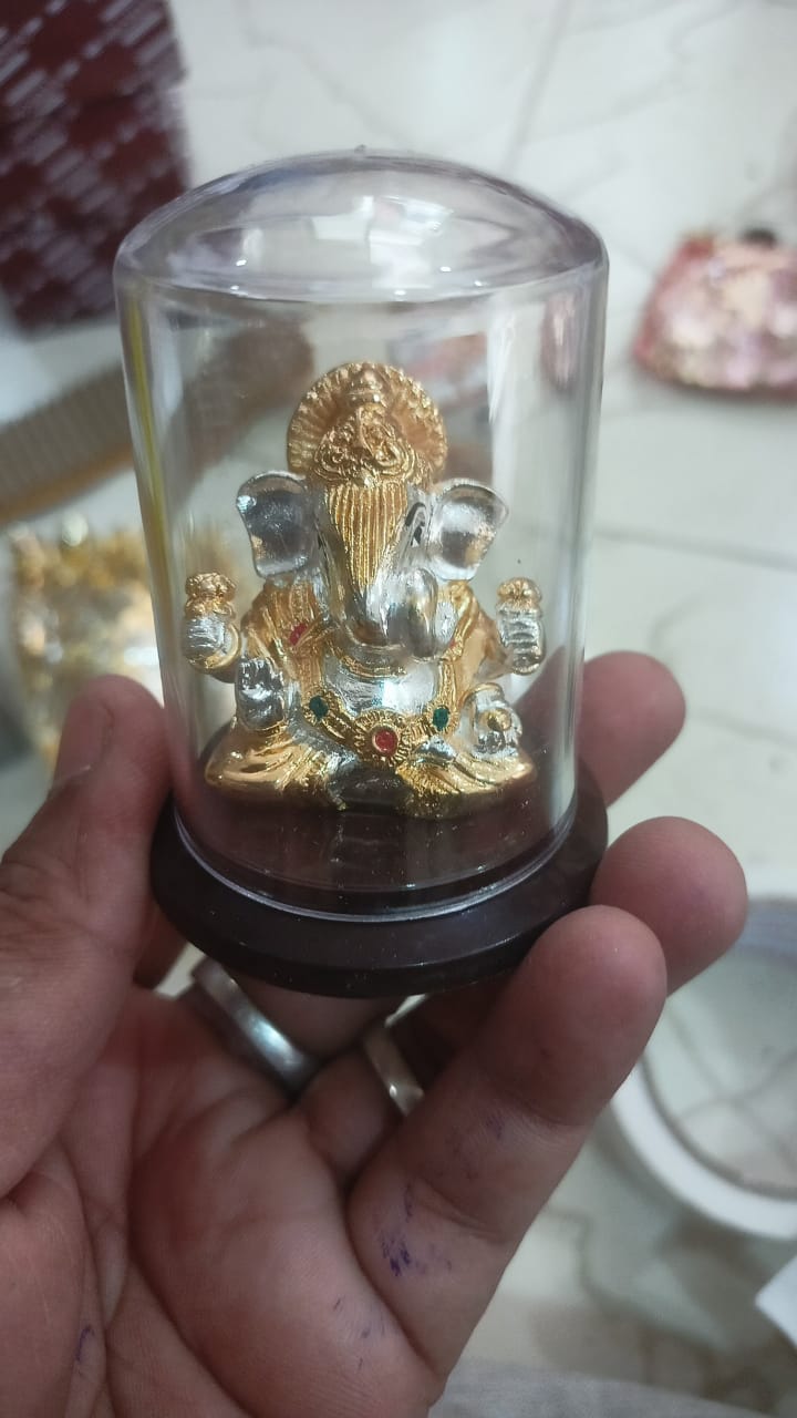 GP Dagdu Seth Ganesha Cabinet